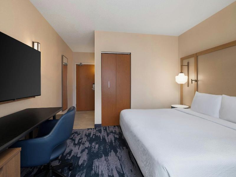 Fairfield Inn & Suites Cumberland image