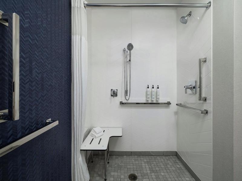 Fairfield Inn & Suites Cumberland image