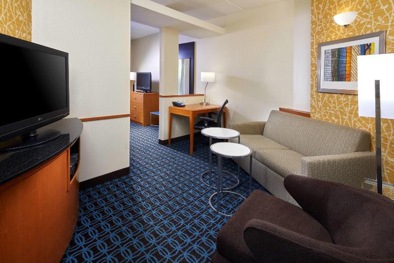 Fairfield Inn & Suites Cumberland image