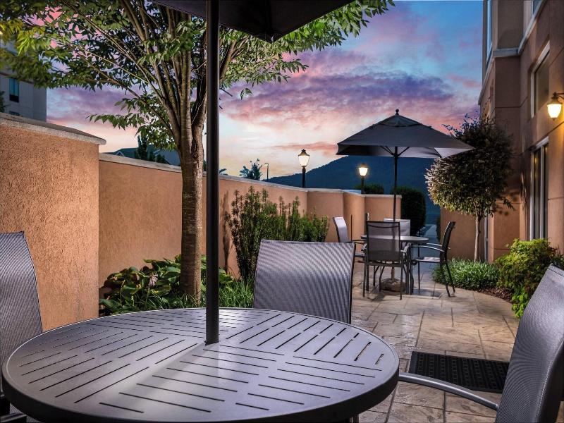Fairfield Inn & Suites Chattanooga I-24 image