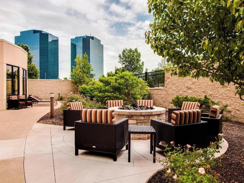 Courtyard Chicago Schaumburg/Woodfield Mall image