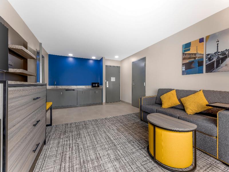 Best Western Plus Elgin - Chicago image