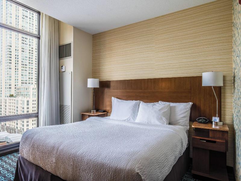 Fairfield Inn &Suites Chicago Downtown/River North image