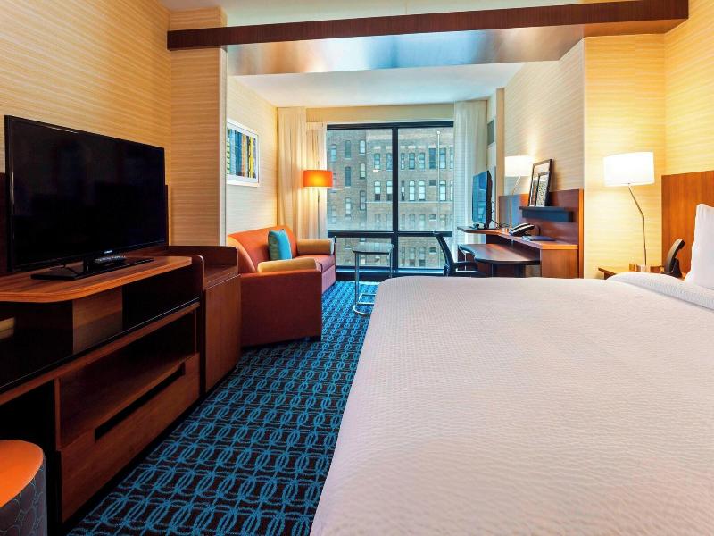 Fairfield Inn &Suites Chicago Downtown/River North image