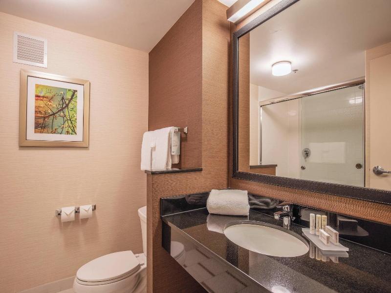 Fairfield Inn &Suites Chicago Downtown/River North image