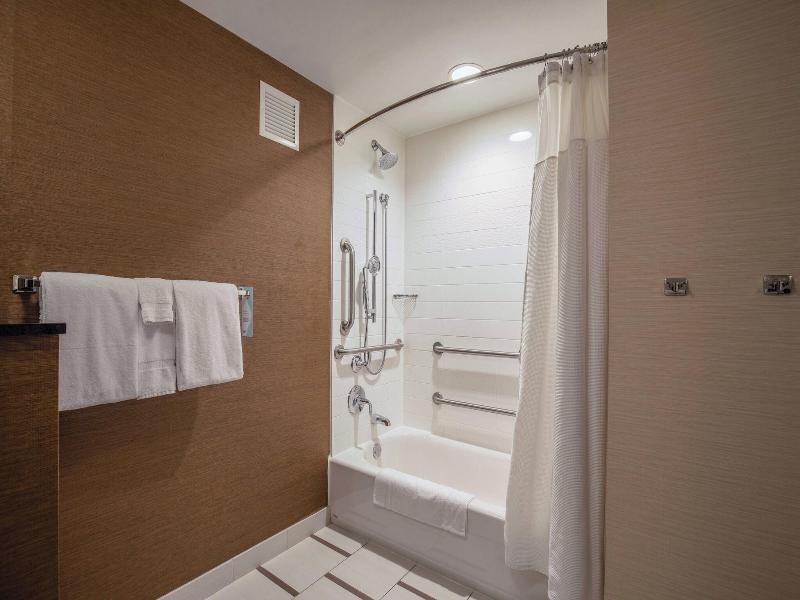 Fairfield Inn &Suites Chicago Downtown/River North image