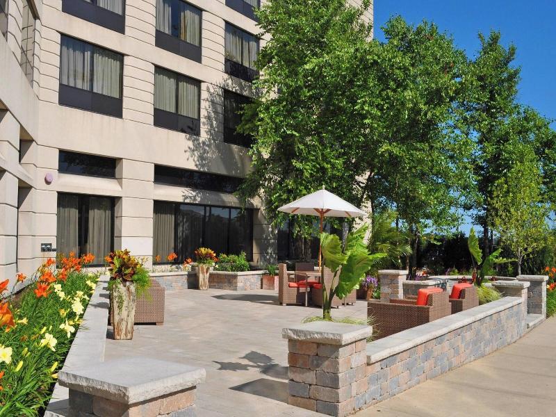 Chicago Marriott Naperville image