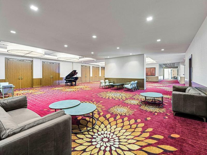 Chicago Marriott Naperville image
