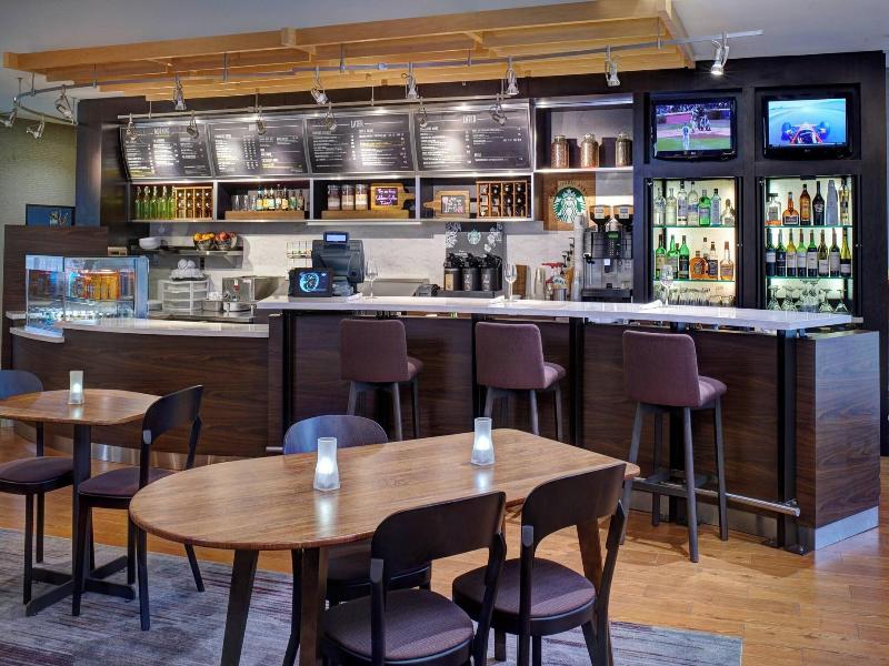Courtyard Chicago Oakbrook Terrace image