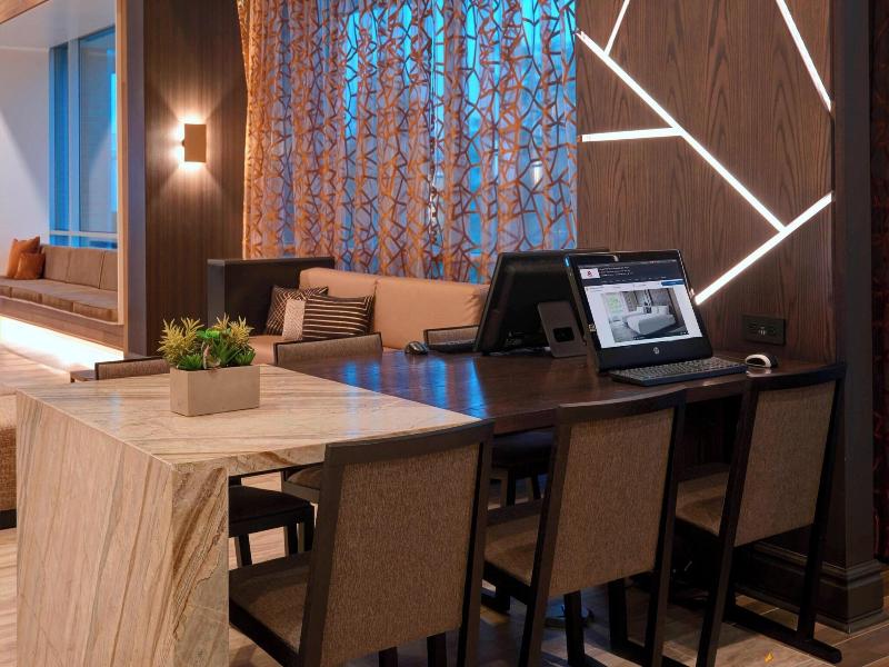 Chicago Marriott Southwest at Burr Ridge image