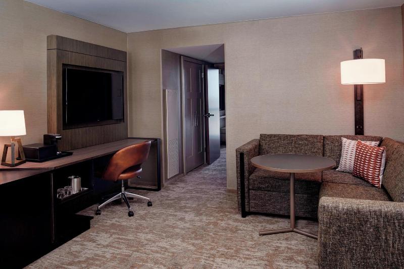 Chicago Marriott Southwest at Burr Ridge image