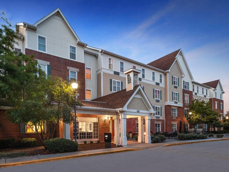 TownePlace Suites Chicago Lombard image