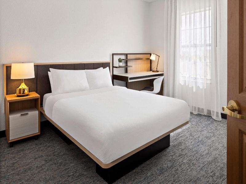 TownePlace Suites Chicago Lombard image