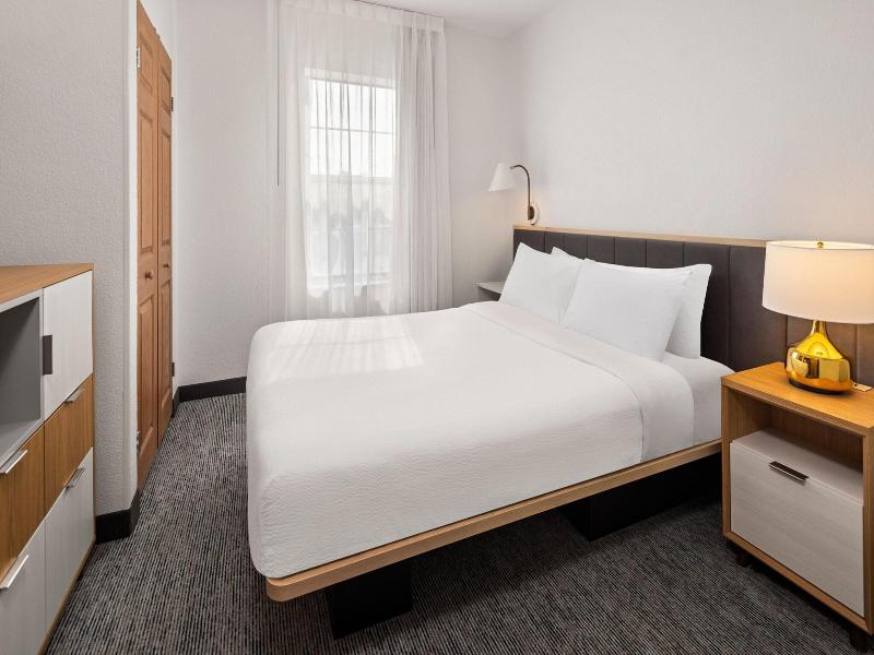 TownePlace Suites Chicago Lombard image