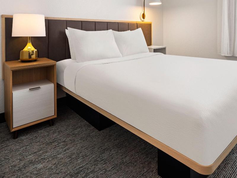 TownePlace Suites Chicago Lombard image