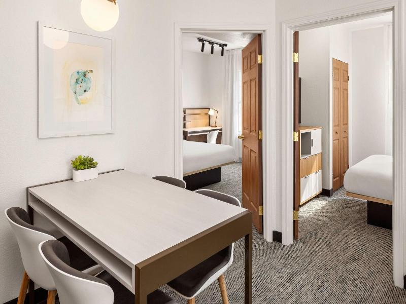 TownePlace Suites Chicago Lombard image