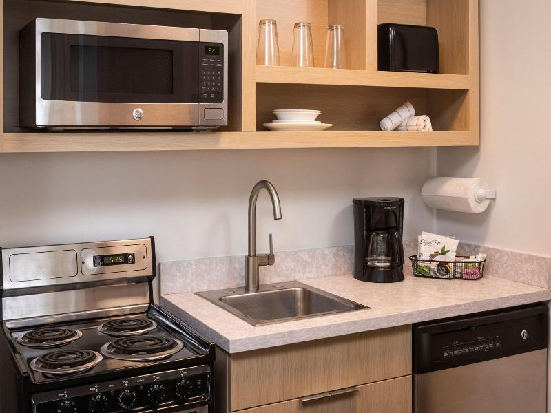 TownePlace Suites Chicago Lombard image