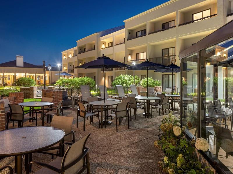 Courtyard Chicago Waukegan/Gurnee image