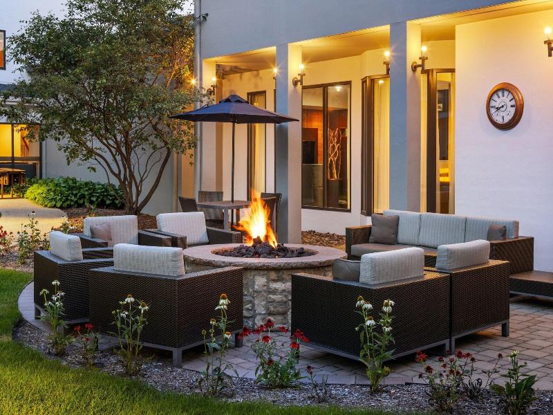 Courtyard Chicago Waukegan/Gurnee image