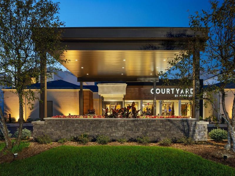 Courtyard Chicago Waukegan/Gurnee image