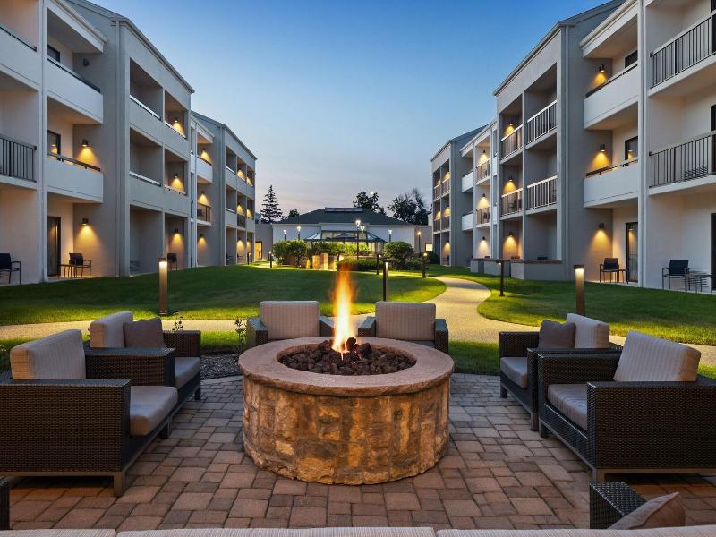 Courtyard Chicago Waukegan/Gurnee image