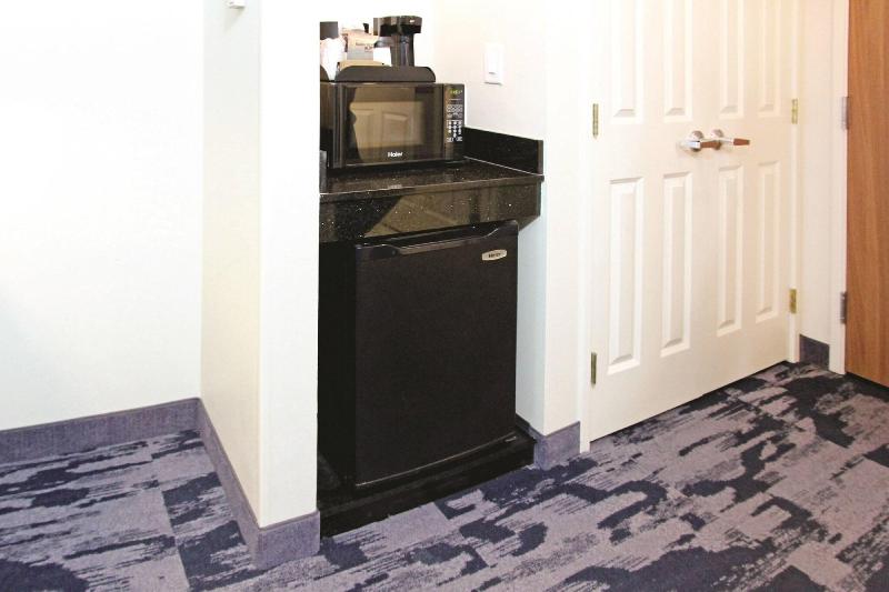 Fairfield Inn & Suites Charleston Airport image