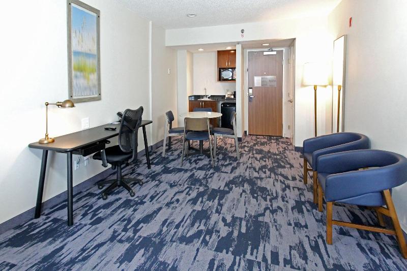 Fairfield Inn & Suites Charleston Airport image