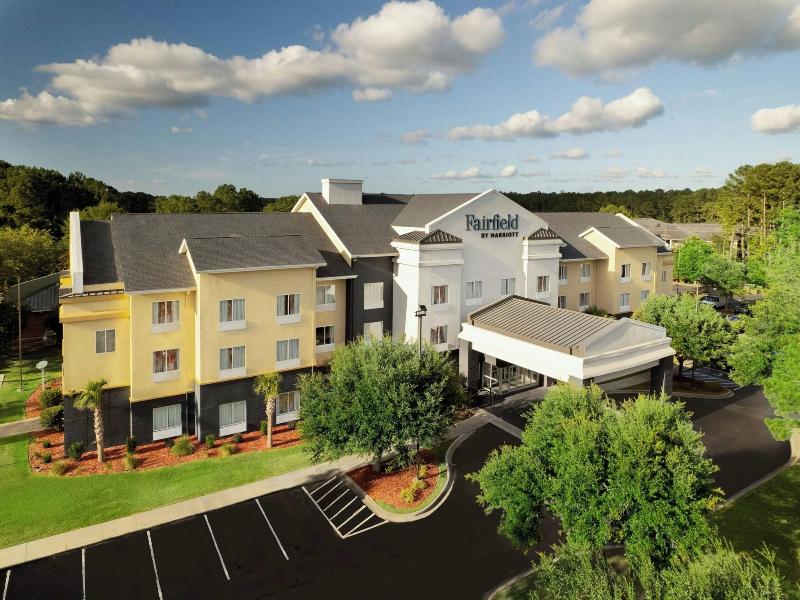 Fairfield Inn & Suites Charleston North/Univ. Area