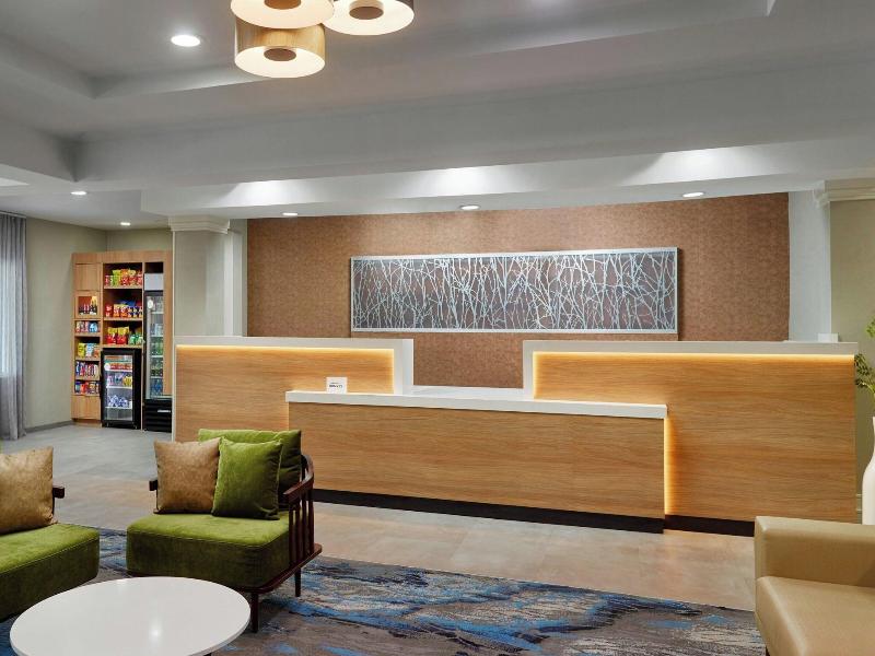 Fairfield Inn & Suites Charleston North/Univ. Area