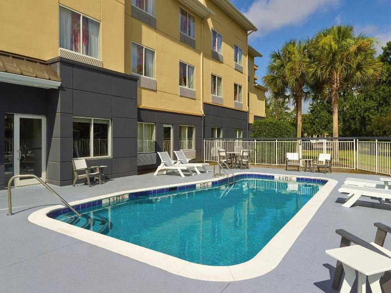 Fairfield Inn & Suites Charleston North/Univ. Area