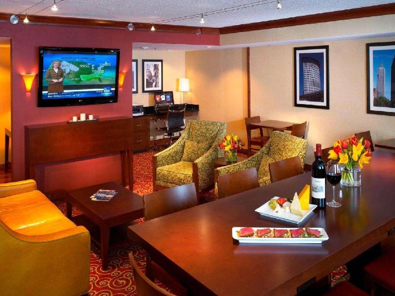Wyndham Cleveland Airport image