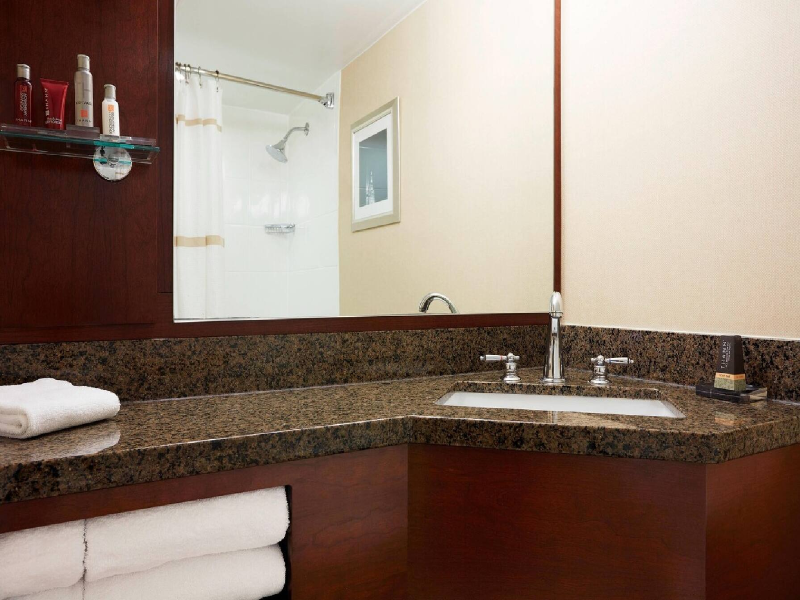Wyndham Cleveland Airport image