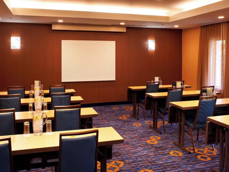 Courtyard by Marriott Cleveland Westlake image