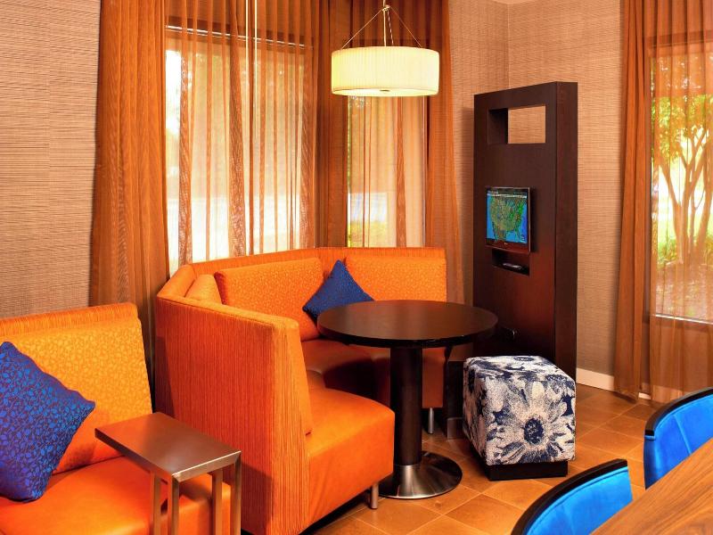 Courtyard by Marriott Cleveland Westlake image