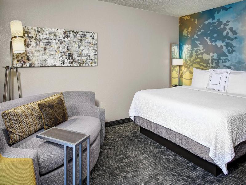 Courtyard by Marriott Cleveland Westlake image