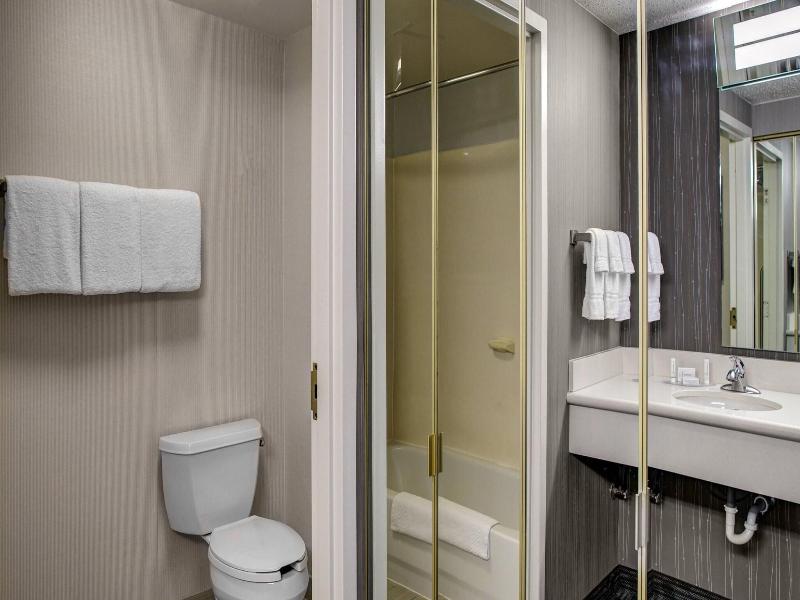 Courtyard by Marriott Cleveland Westlake image