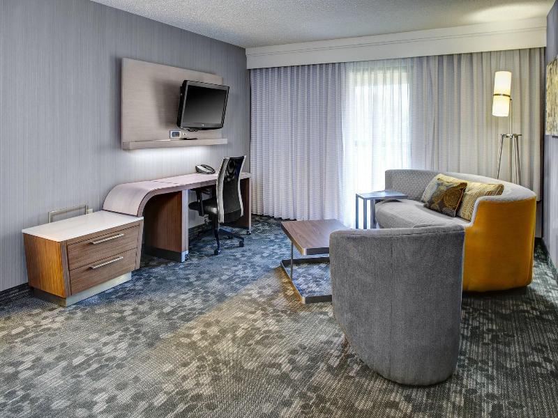 Courtyard by Marriott Cleveland Westlake image