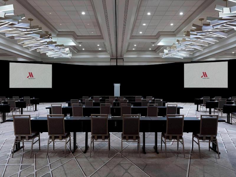 Marriott Cleveland Downtown at Key Tower image
