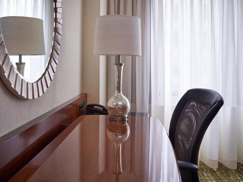 Marriott Cleveland Downtown at Key Tower image
