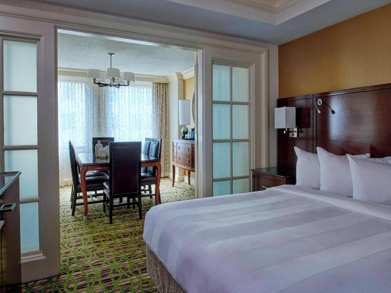 Marriott Cleveland Downtown at Key Tower image