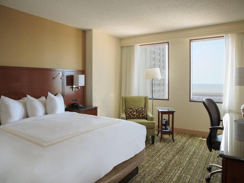 Marriott Cleveland Downtown at Key Tower image