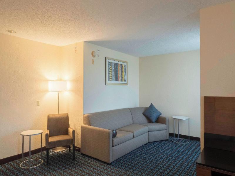 Fairfield Inn & Suites Cleveland Streetsboro image