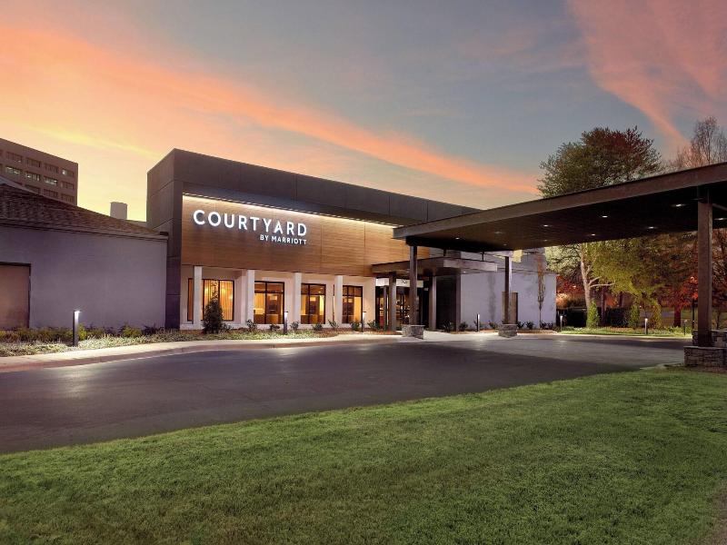 Courtyard Charlotte SouthPark image