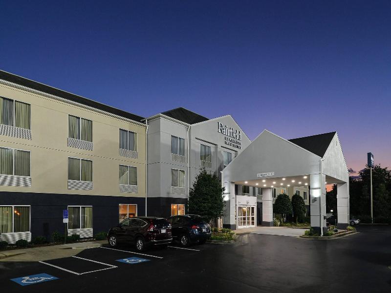 Fairfield Inn & Suites Charlotte Arrowood image