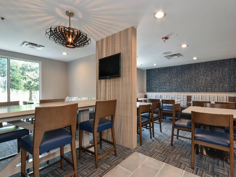 Fairfield Inn & Suites Charlotte Arrowood image
