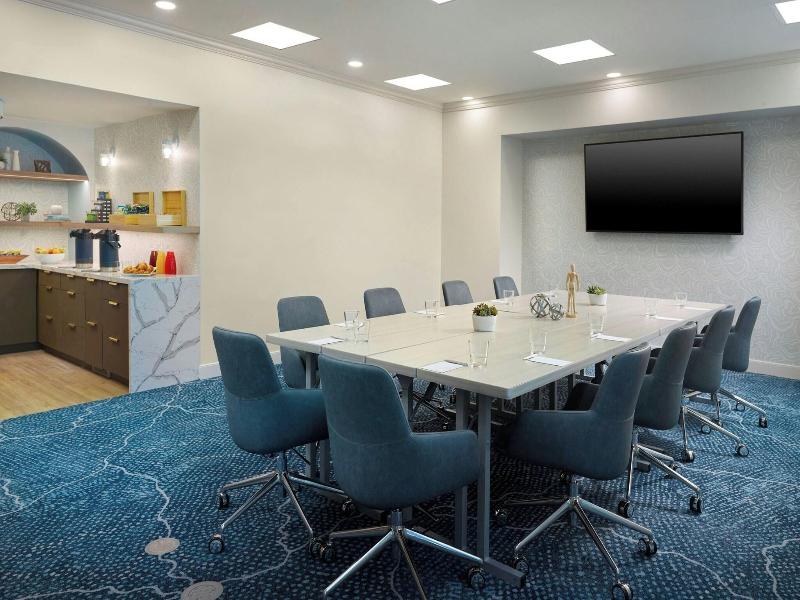 Renaissance Charlotte SouthPark Hotel image
