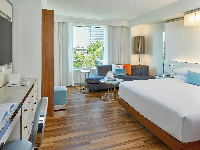 Renaissance Charlotte SouthPark Hotel image