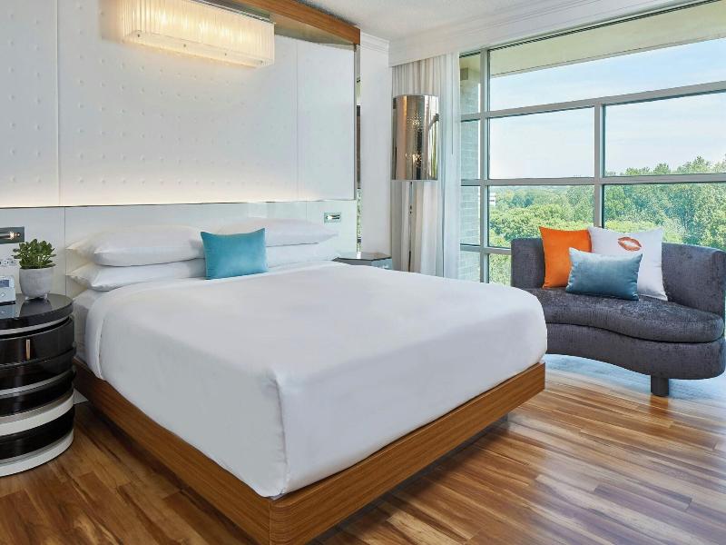 Renaissance Charlotte SouthPark Hotel image