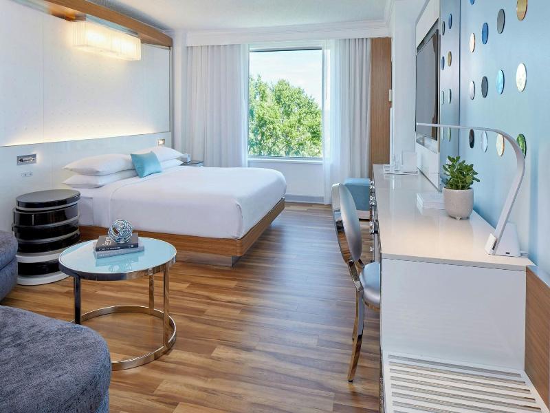 Renaissance Charlotte SouthPark Hotel image