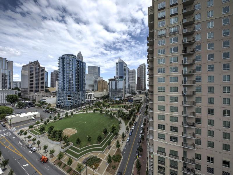 Residence Inn Charlotte Uptown image